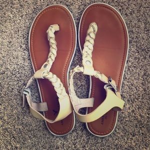 American Eagle Sandals